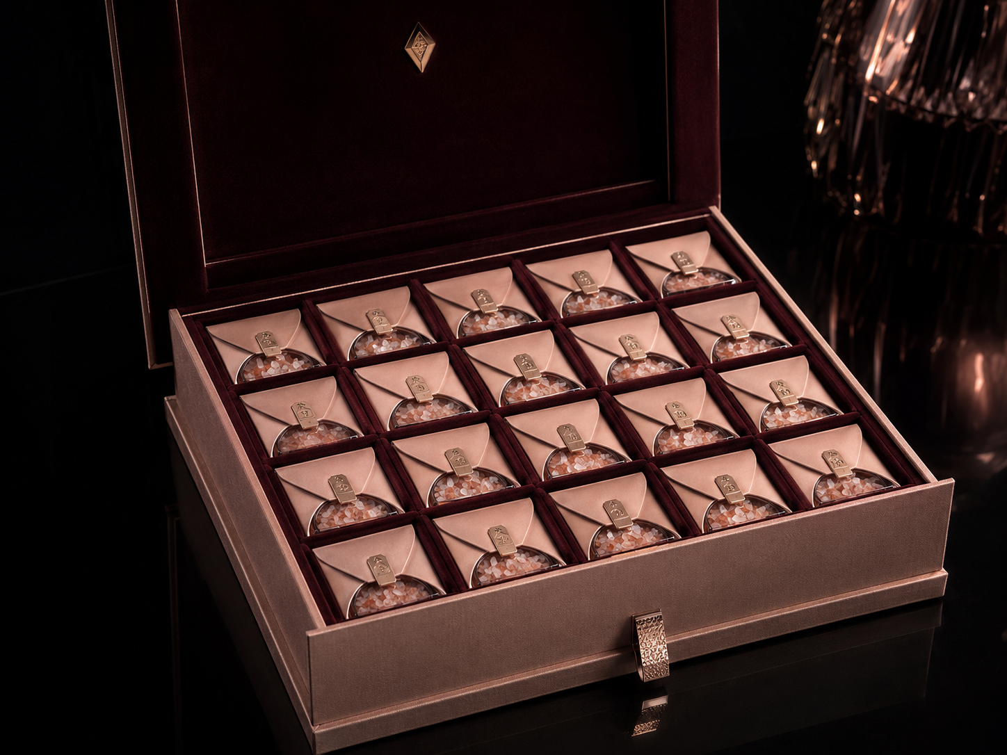 Privé Twenty-Serving Case open for private viewing